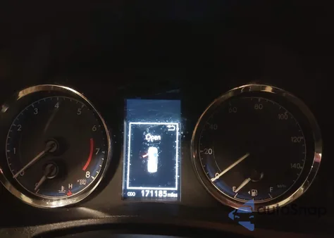 2019 Toyota Corolla Se z USA, uszkodzony, nr VIN 2T1BURHE2KC136012